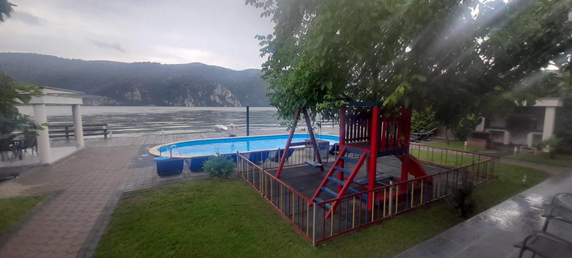 Villa Exclusive Ieşelniţa Exterior foto